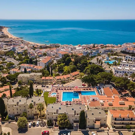White And Terrace Appartement Albufeira