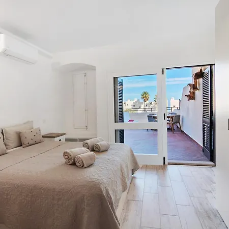 Appartement White And Terrace