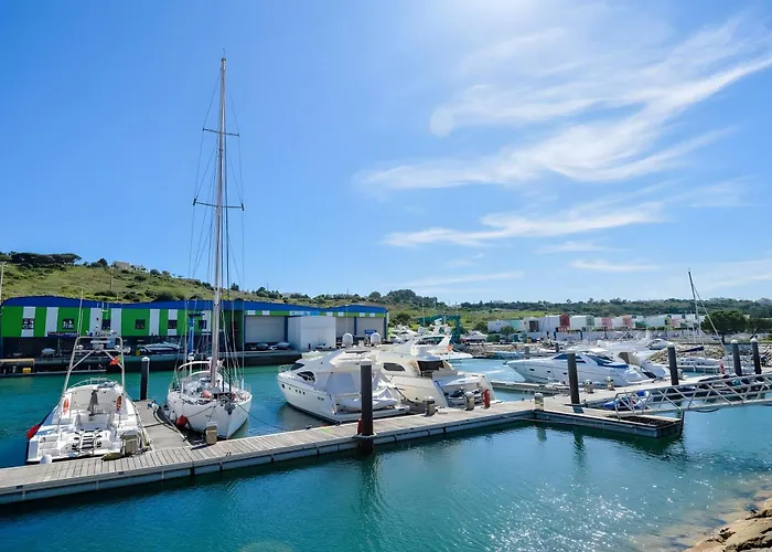 Apartment White And Terrace Albufeira