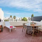 White And Terrace דירה *