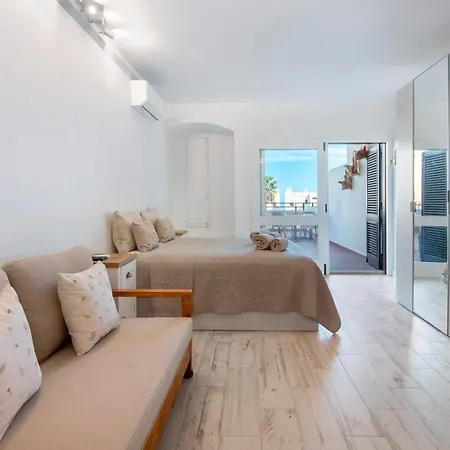 White And Terrace Διαμέρισμα *