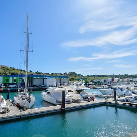 Διαμέρισμα White And Terrace Αλμπουφέιρα