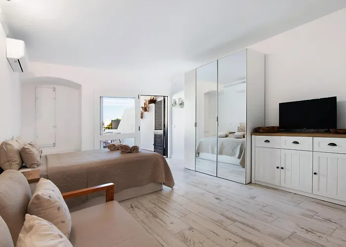 White And Terrace * Albufeira